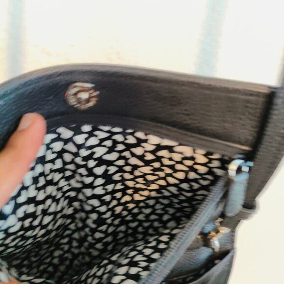 Brighton Favorite Fruit Sangria Wine Organizer Black Red Leather Crossbody Bag - Picture 12 of 14